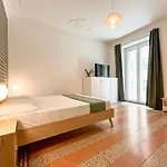Ophelia - Urban * Roma